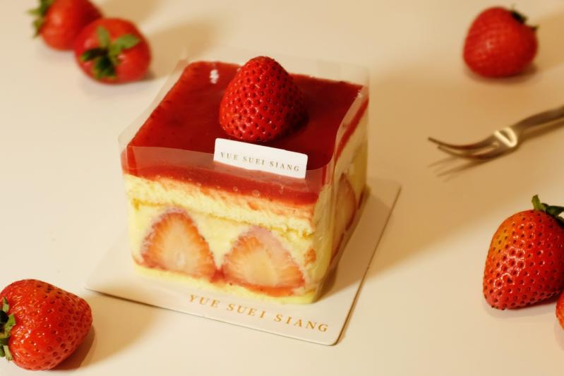 草莓歐尼<br />草莓穆斯林芙蓮蛋糕<br />草莓季限定