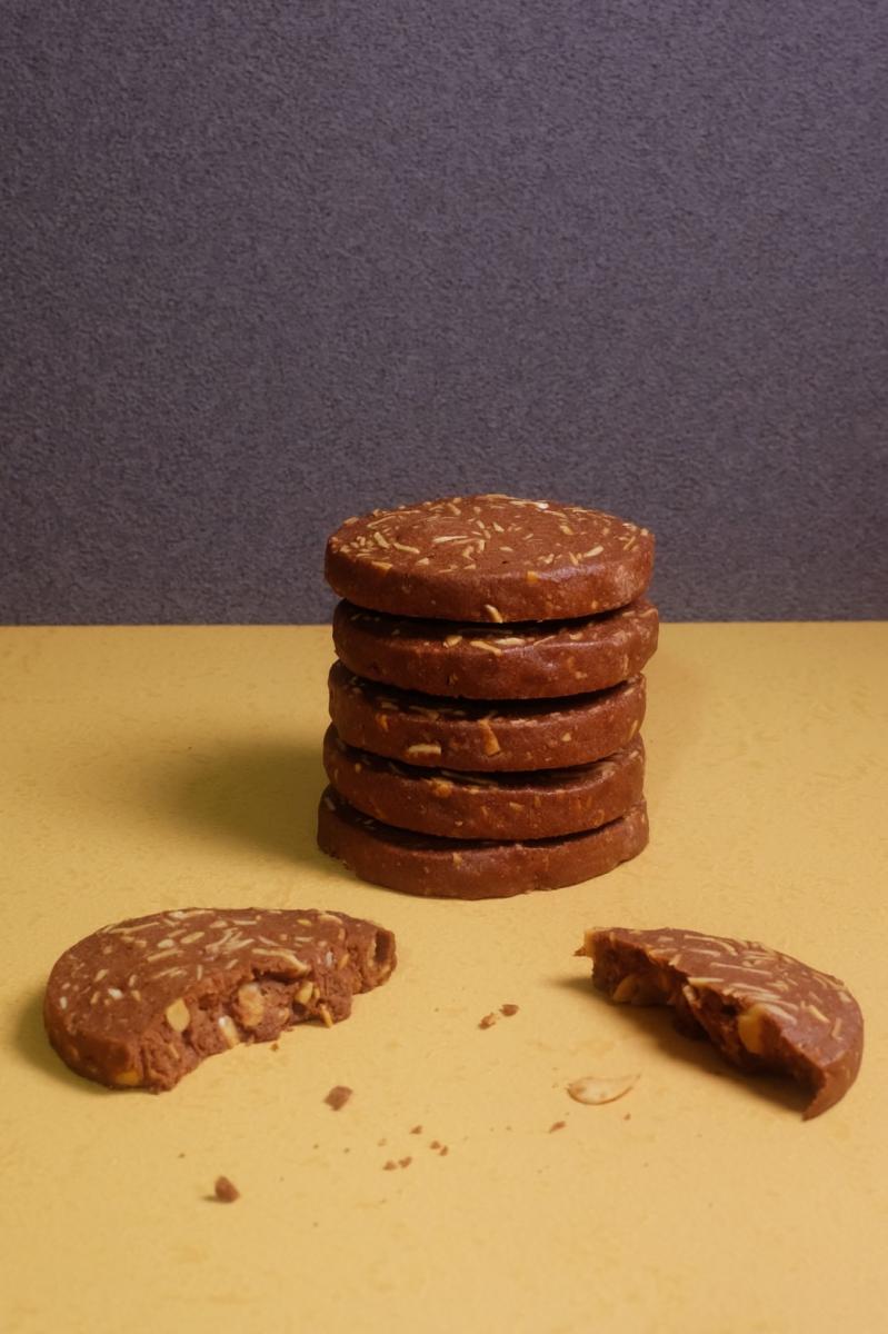 ku ro庫羅可可杏仁小圓餅